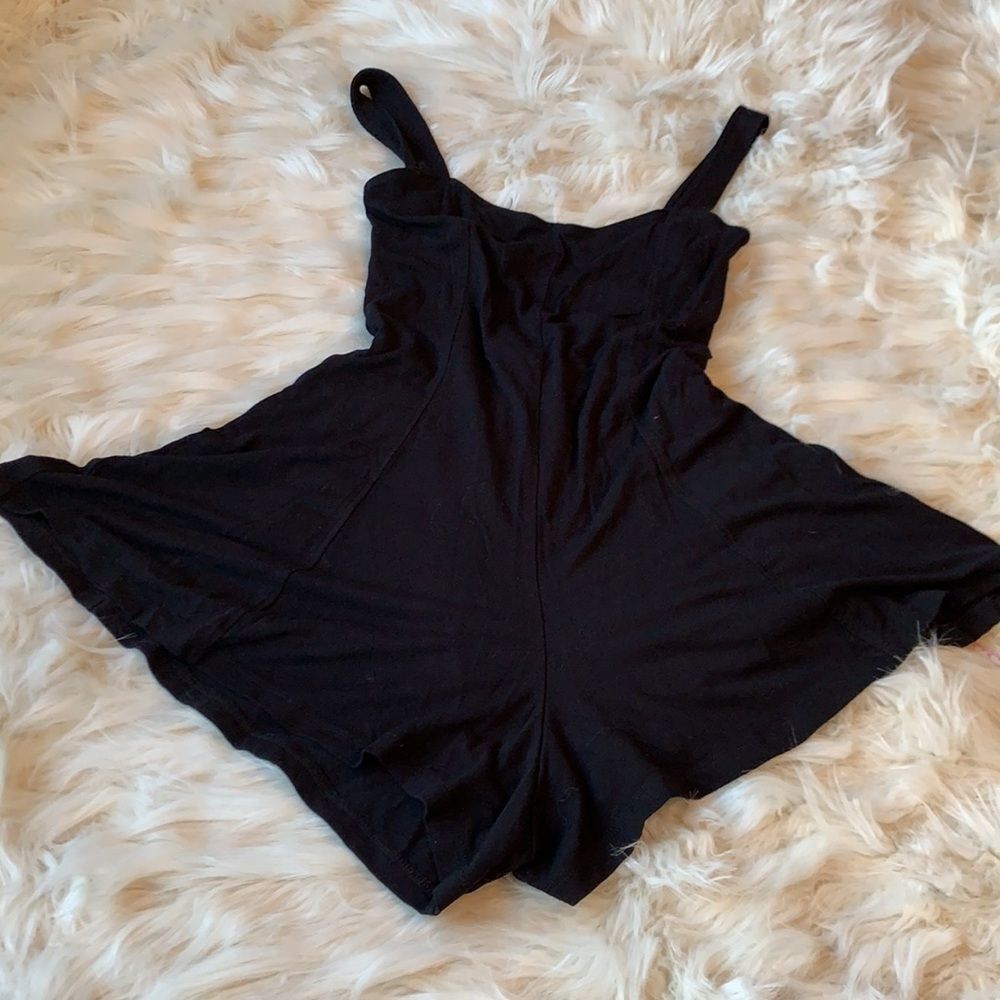 Forever 21 Black Cutout Knit Romper Size Small - Picture 4 of 11